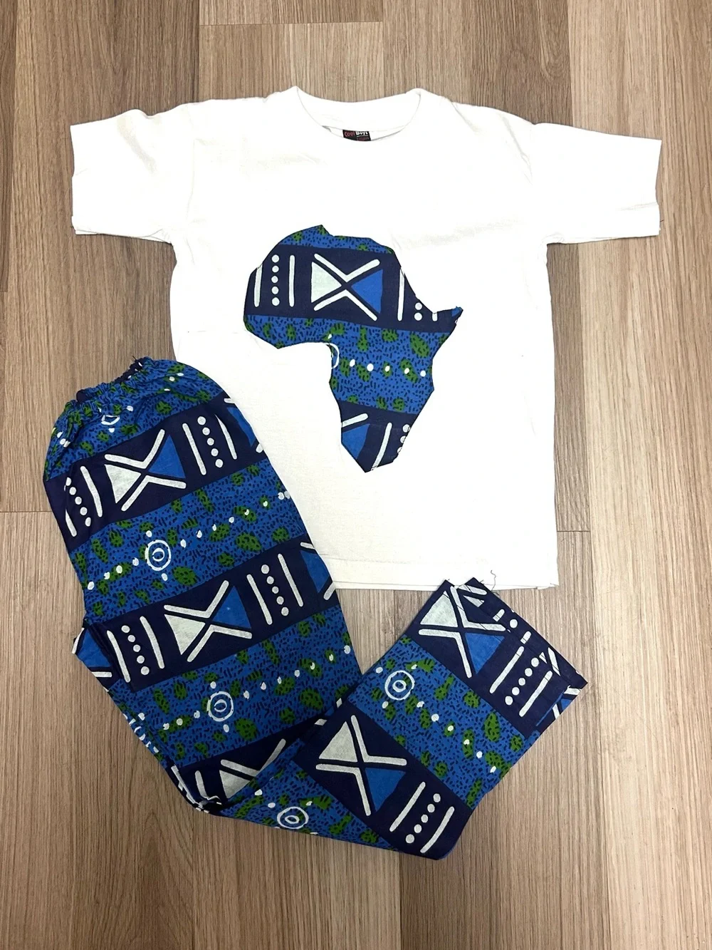 Boys Authentic White African Two Piece Set. New without tags.